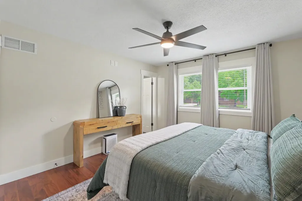 1235 N Sunset Wichita KS 67212