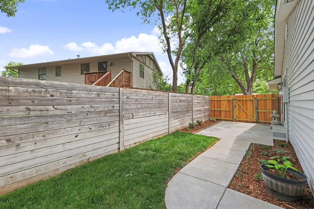 1235 N Sunset Wichita KS 67212