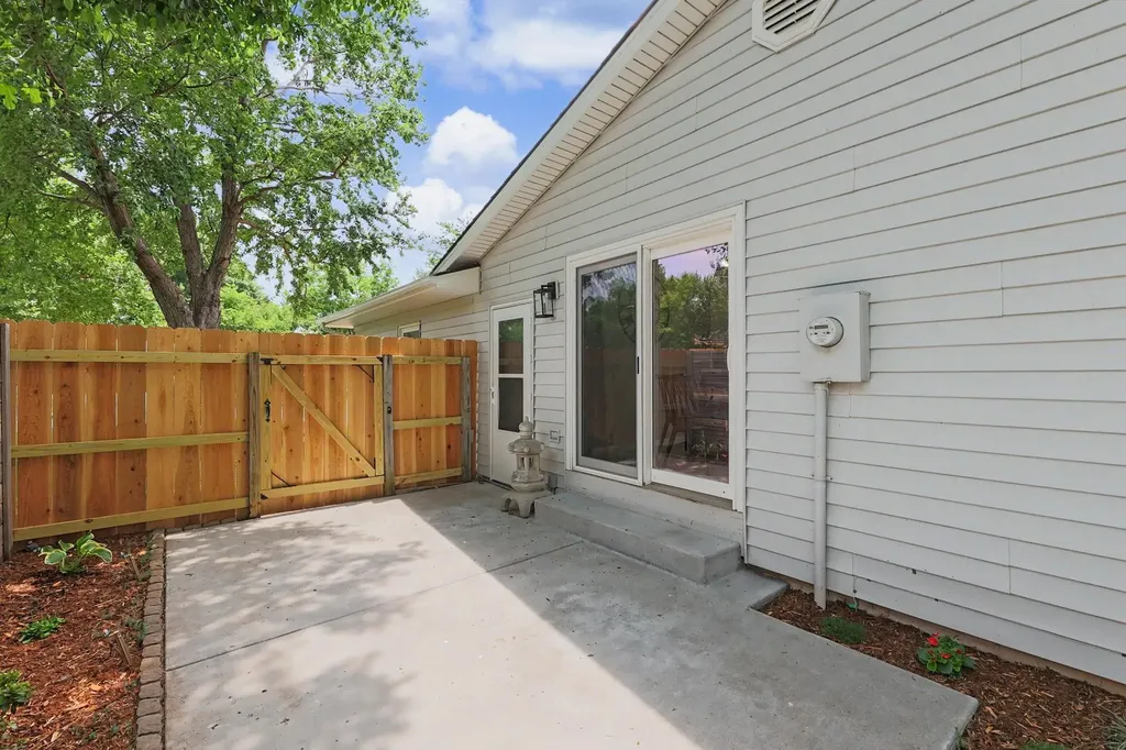 1235 N Sunset Wichita KS 67212