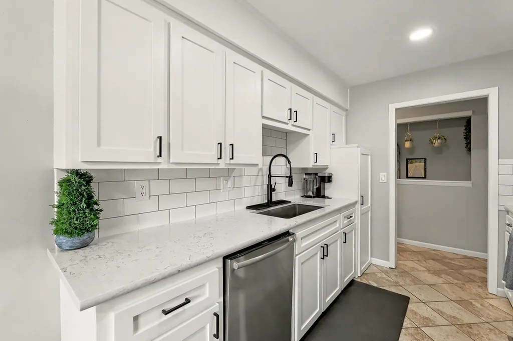 1235 N Sunset Wichita KS 67212