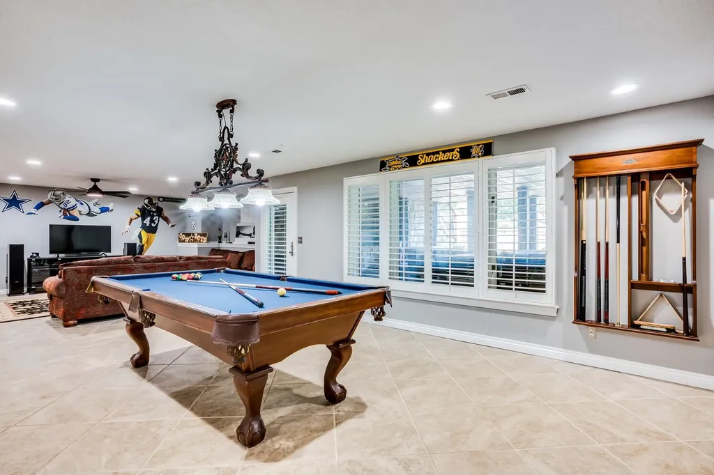 2868 N Wild Rose Court Wichita KS 67205