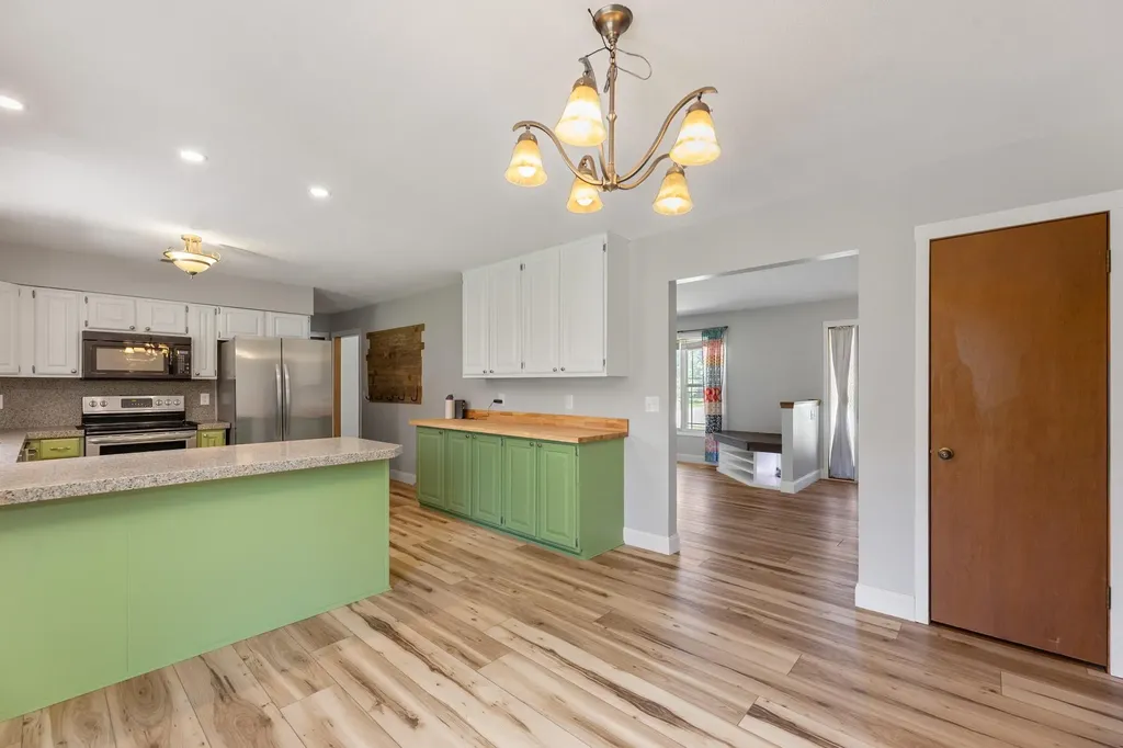 143 W Northwind Drive Valley Center KS 67147