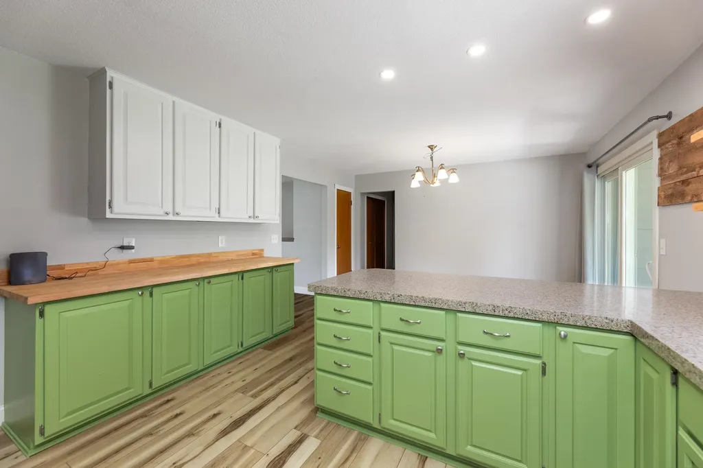 143 W Northwind Drive Valley Center KS 67147