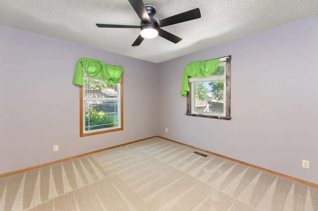 143 W Northwind Drive Valley Center KS 67147