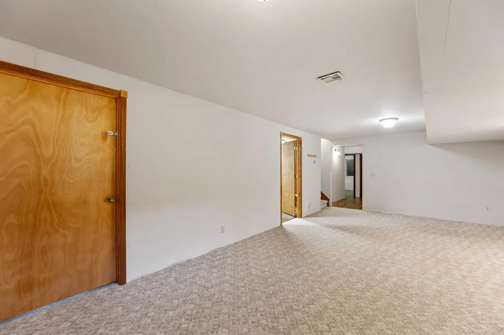 143 W Northwind Drive Valley Center KS 67147