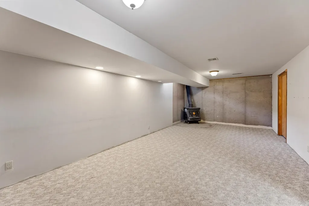 143 W Northwind Drive Valley Center KS 67147