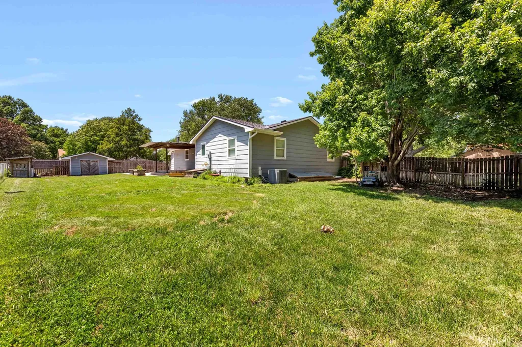 143 W Northwind Drive Valley Center KS 67147