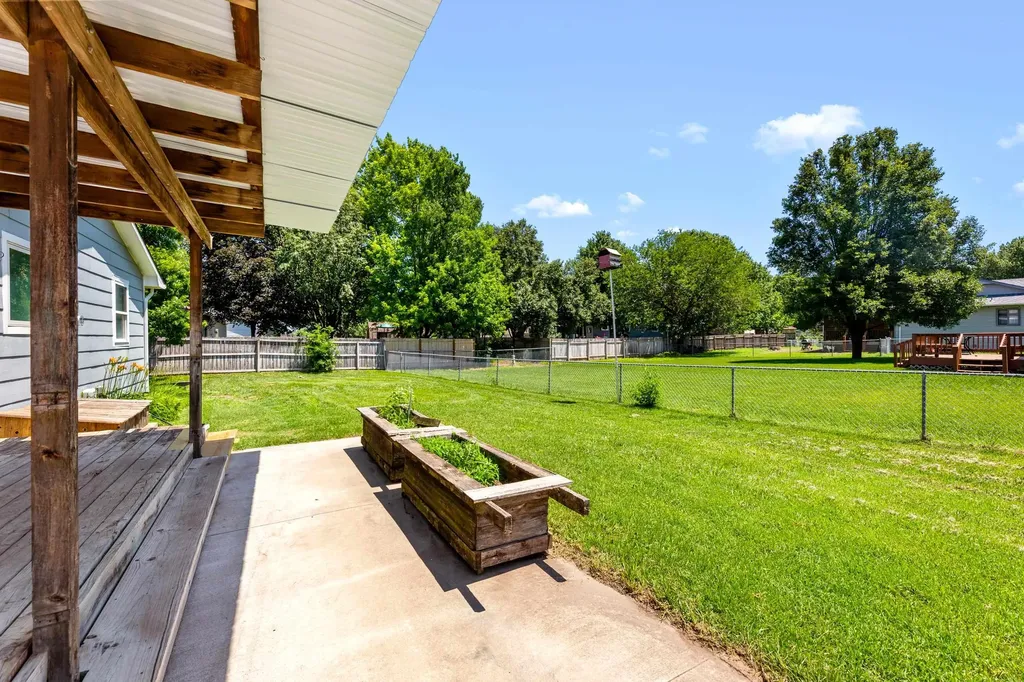143 W Northwind Drive Valley Center KS 67147