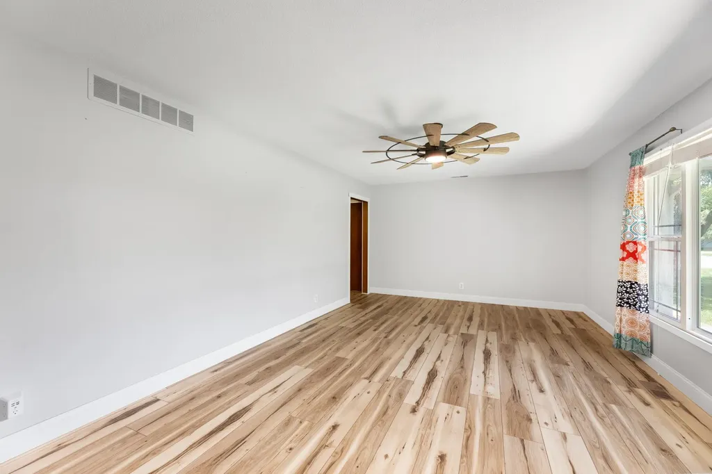 143 W Northwind Drive Valley Center KS 67147