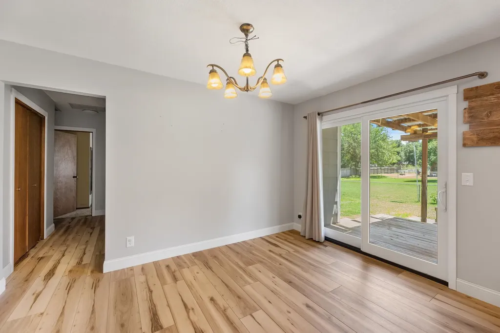 143 W Northwind Drive Valley Center KS 67147