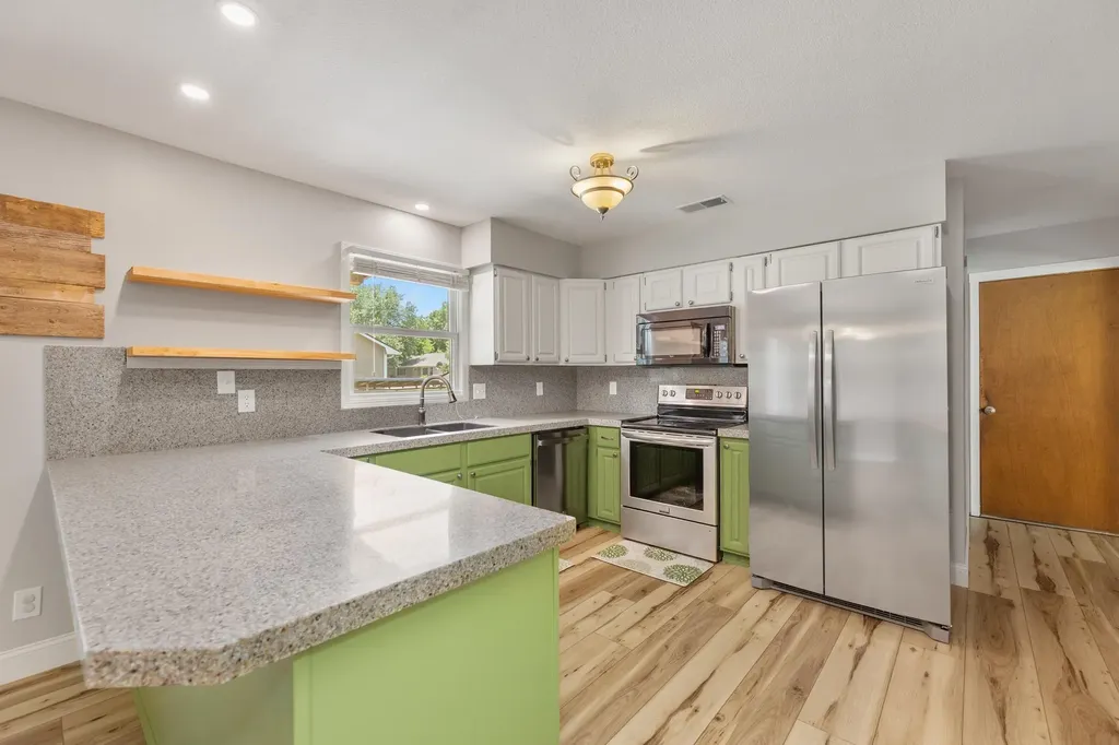 143 W Northwind Drive Valley Center KS 67147