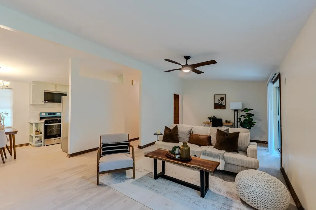1516 Ann Winfield KS 67156