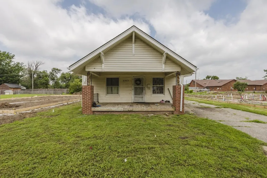 1317 N Madison Avenue Wichita KS 67214