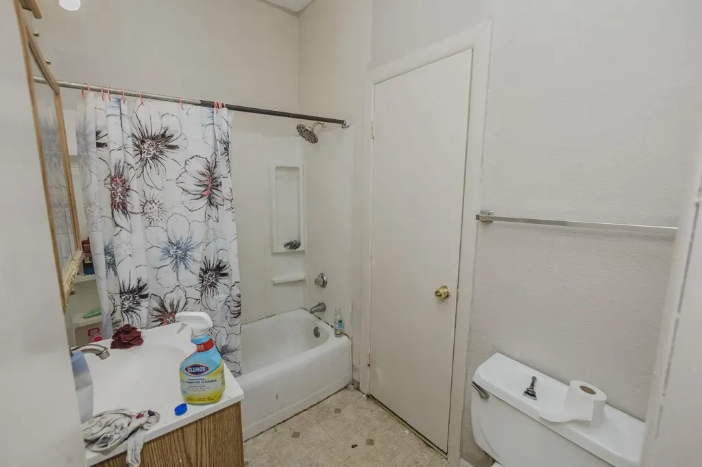 1317 N Madison Avenue Wichita KS 67214
