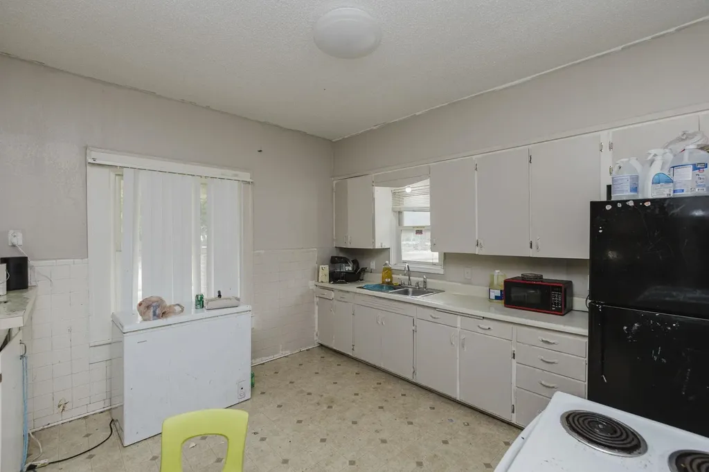 1317 N Madison Avenue Wichita KS 67214