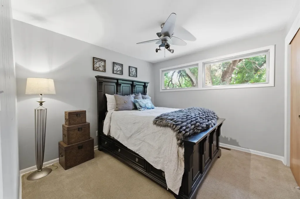 102 S Lochinvar Street Wichita KS 67207