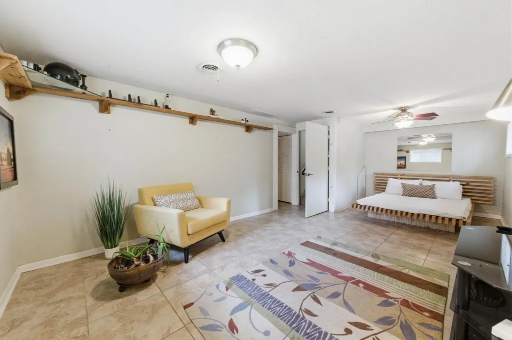 102 S Lochinvar Street Wichita KS 67207