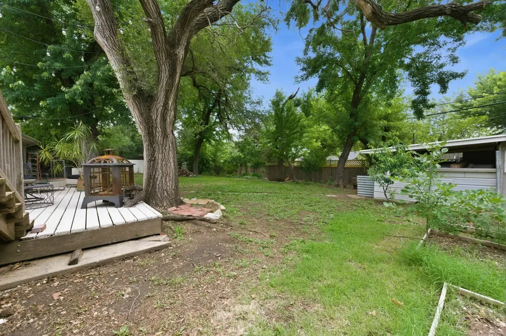 102 S Lochinvar Street Wichita KS 67207