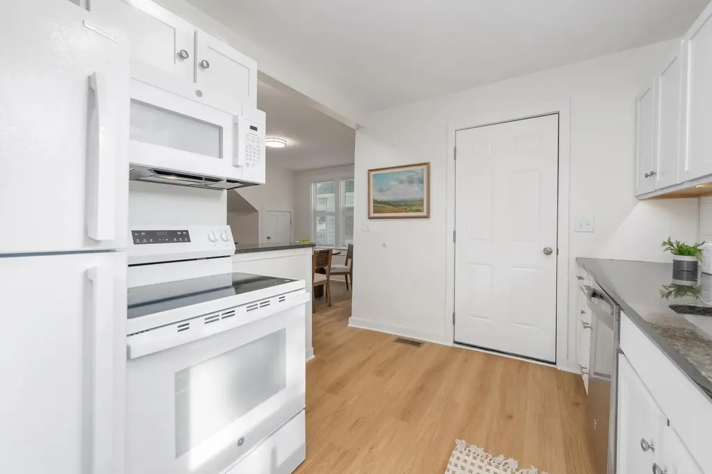 410 S Fern Wichita KS 67213-3908