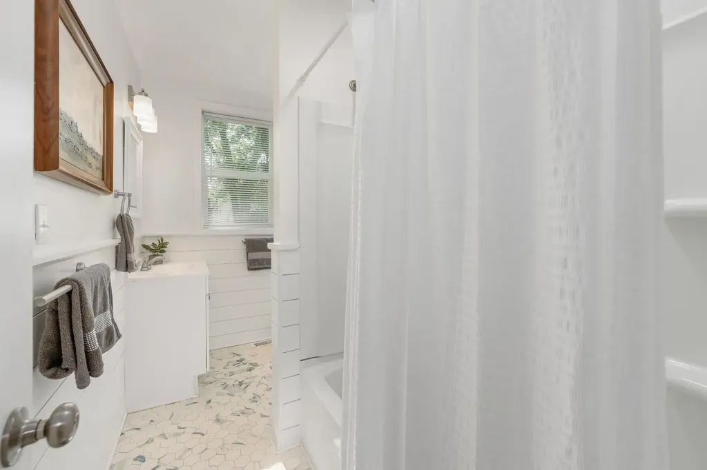 410 S Fern Wichita KS 67213-3908