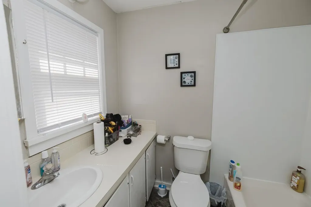 4416-4418 E Central Wichita KS 67208