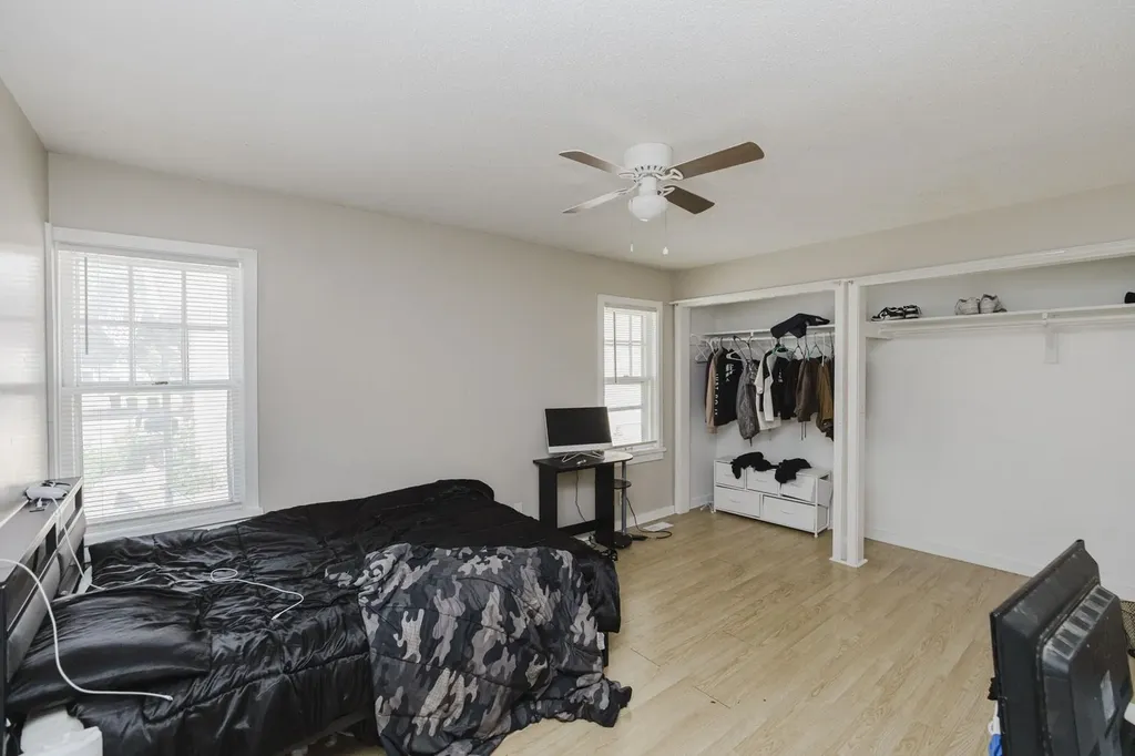 4416-4418 E Central Wichita KS 67208