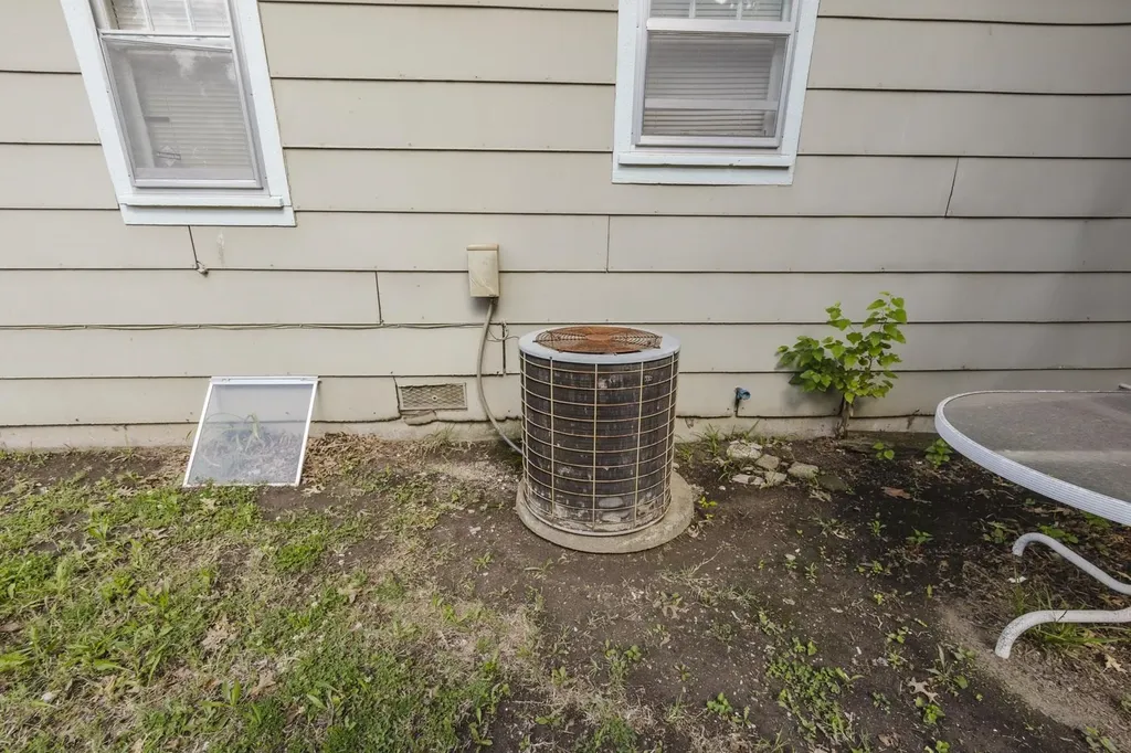 4416-4418 E Central Wichita KS 67208