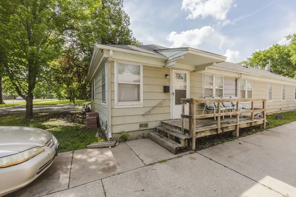 4416-4418 E Central Wichita KS 67208