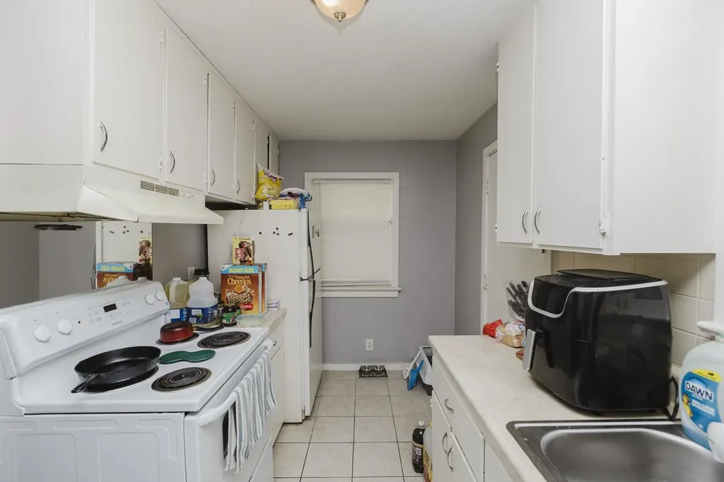 4416-4418 E Central Wichita KS 67208