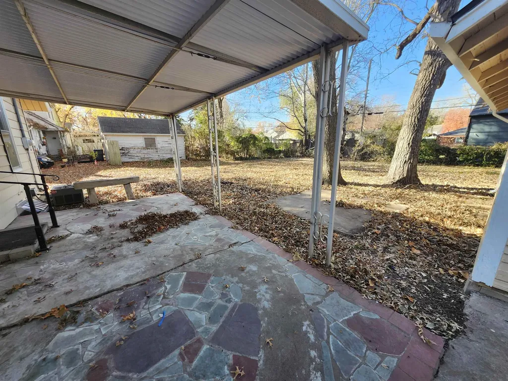 731 S Belmont Street Wichita KS 67218