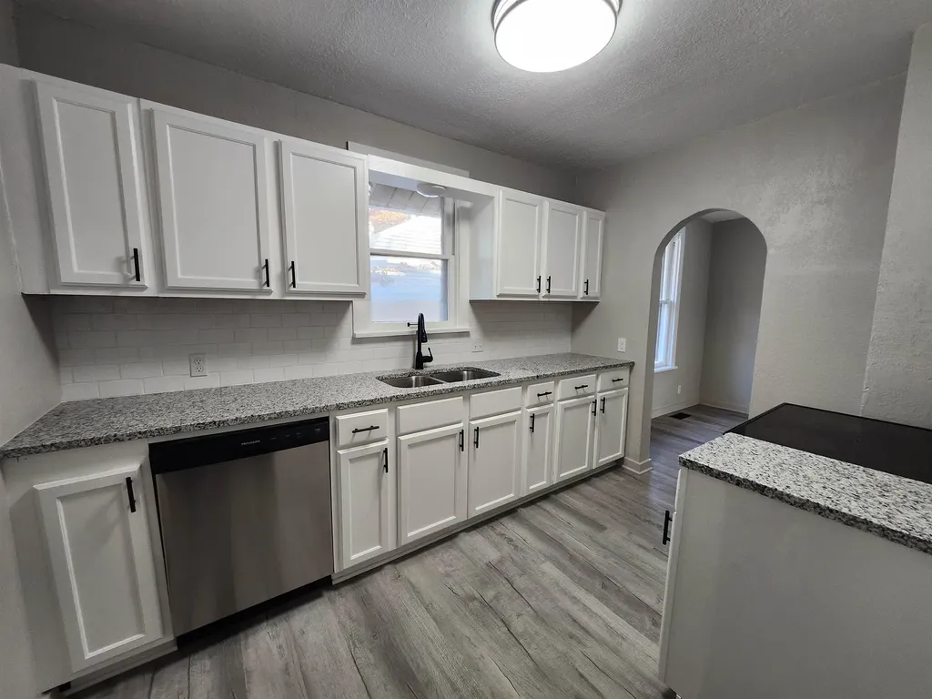 731 S Belmont Street Wichita KS 67218
