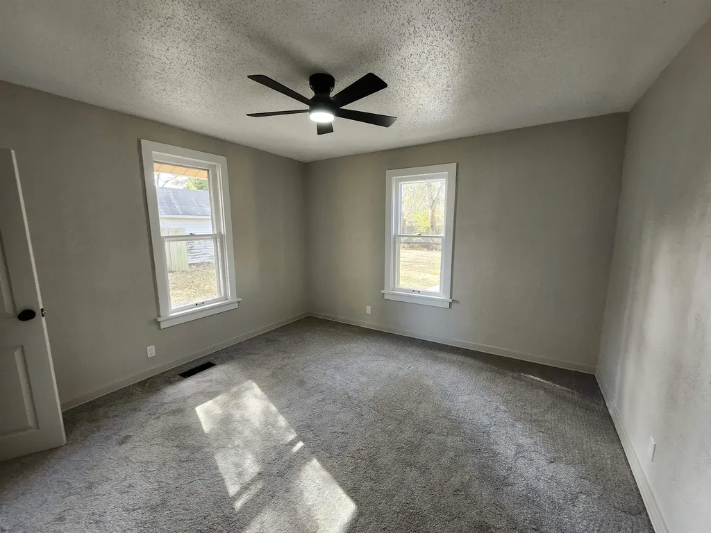 731 S Belmont Street Wichita KS 67218