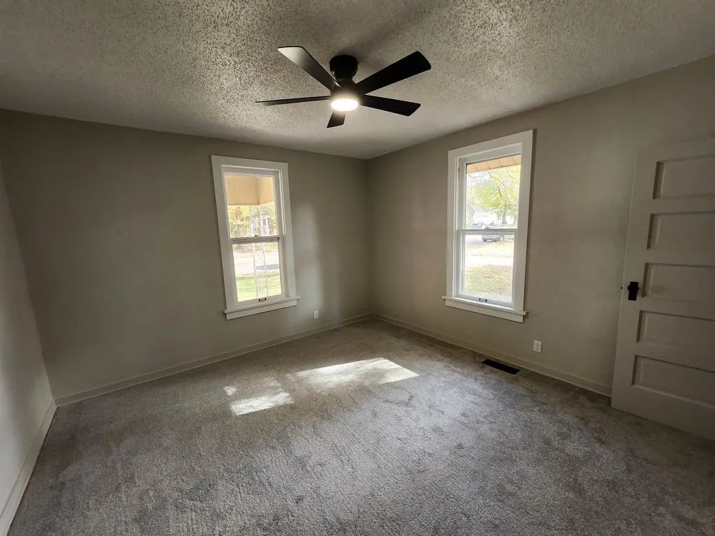 731 S Belmont Street Wichita KS 67218