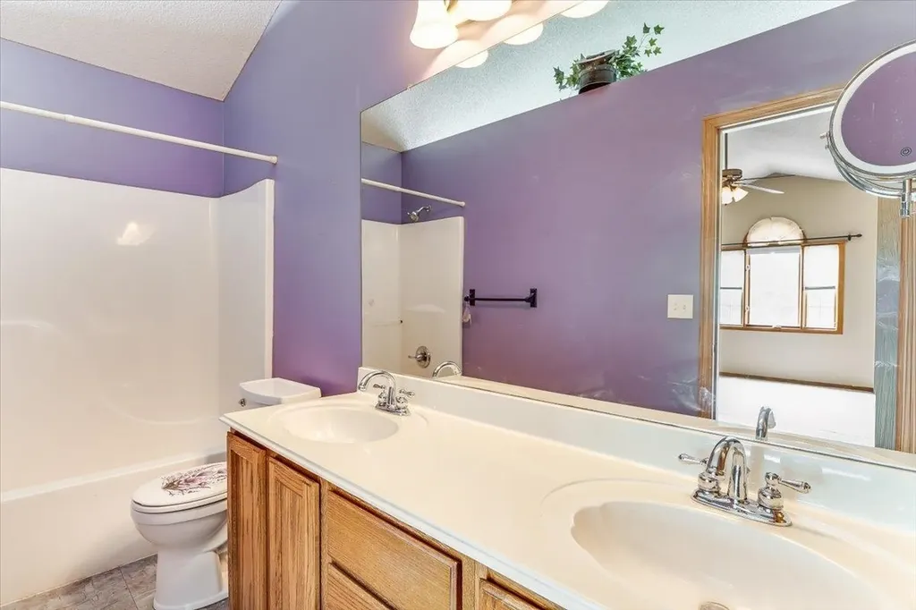 5359 S Stoneborough Street Wichita KS 67217