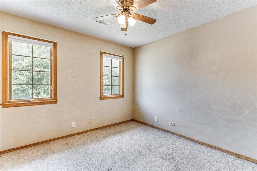 5359 S Stoneborough Street Wichita KS 67217