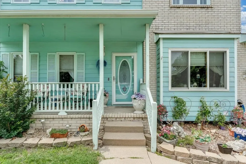 5359 S Stoneborough Street Wichita KS 67217