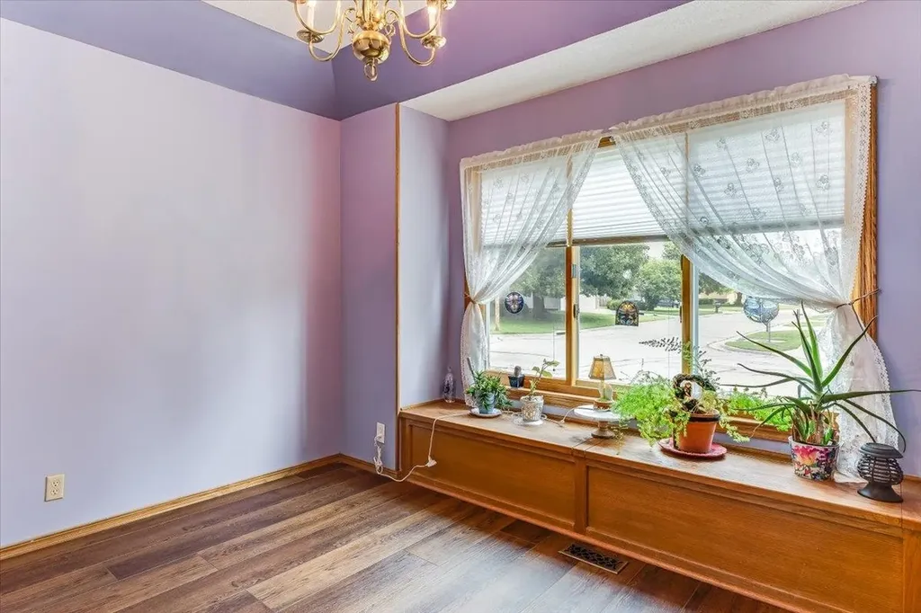 5359 S Stoneborough Street Wichita KS 67217