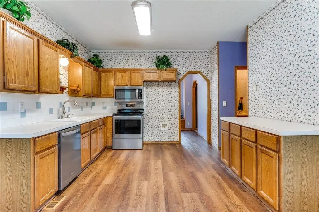 5359 S Stoneborough Street Wichita KS 67217