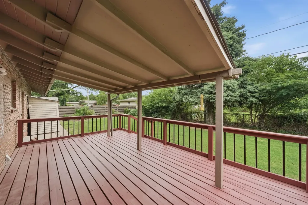 812 N Chipper Lane Wichita KS 67212