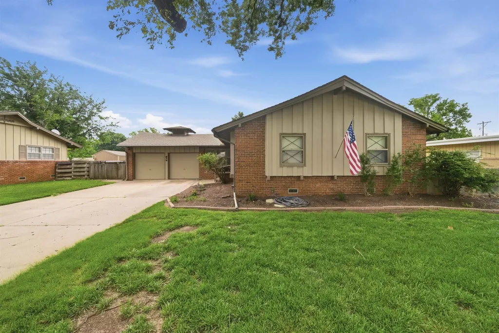 812 N Chipper Lane Wichita KS 67212
