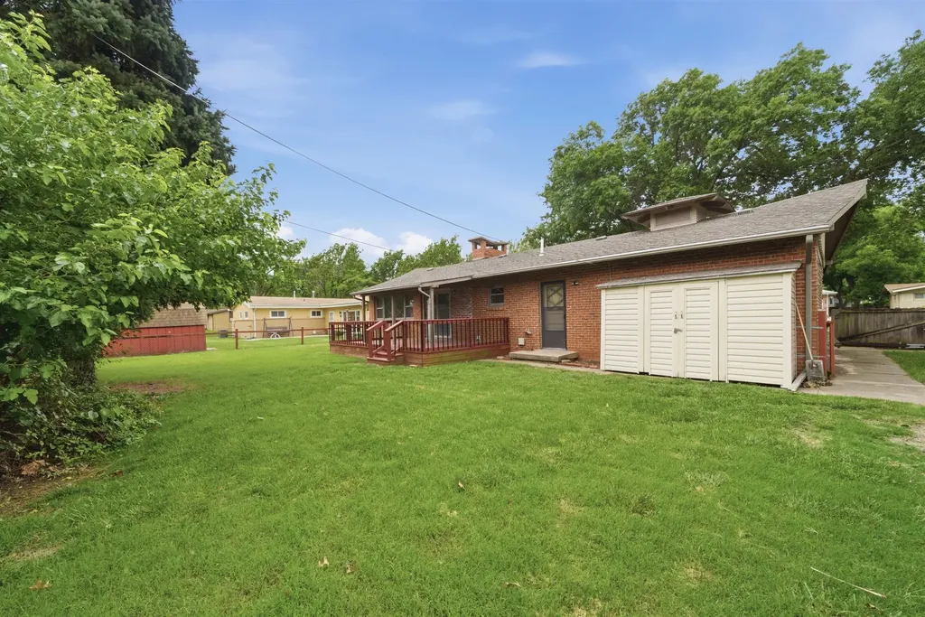 812 N Chipper Lane Wichita KS 67212