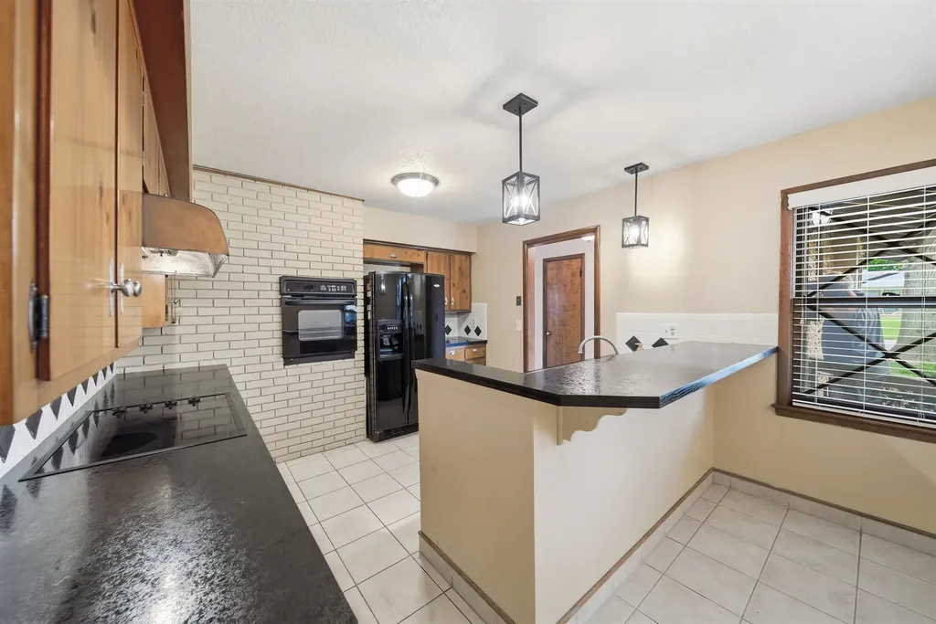812 N Chipper Lane Wichita KS 67212