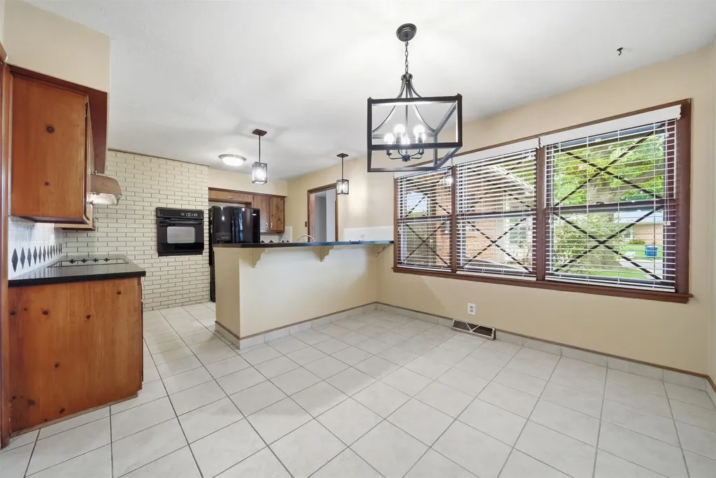 812 N Chipper Lane Wichita KS 67212