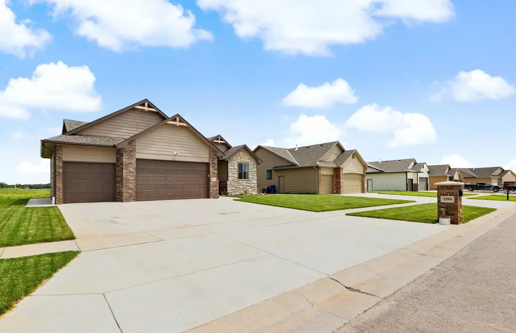 2594 Spring Meadows Court Derby KS 67037