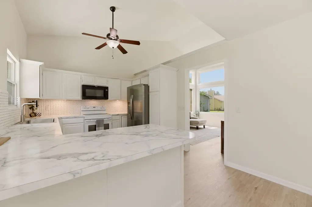 1202 S Stoneybrook Circle Wichita KS 67207