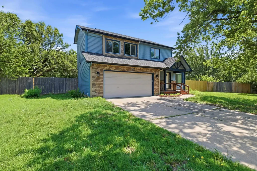 1202 S Stoneybrook Circle Wichita KS 67207