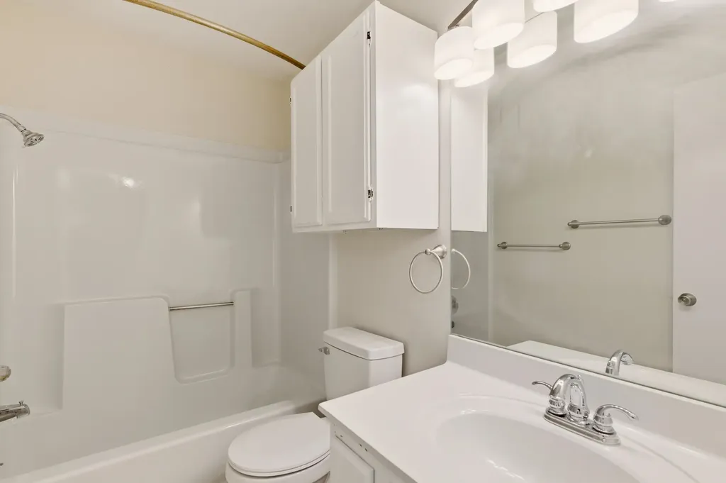 1202 S Stoneybrook Circle Wichita KS 67207