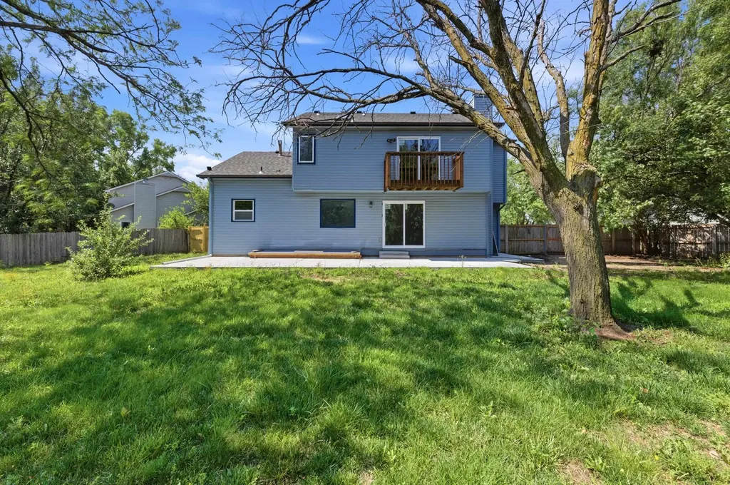 1202 S Stoneybrook Circle Wichita KS 67207