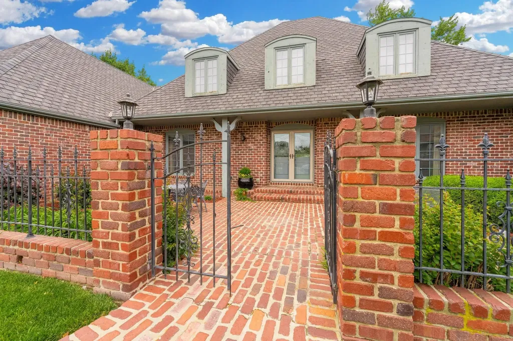 13121 E Killenwood Drive Wichita KS 67230
