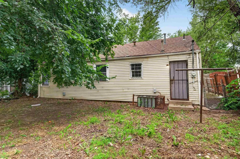 2134 N Minnesota Wichita KS 67214
